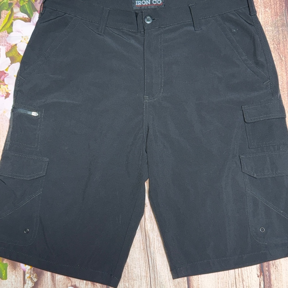 IRON CO. Men's 34 Black Cargo Shorts Outdoor Casual